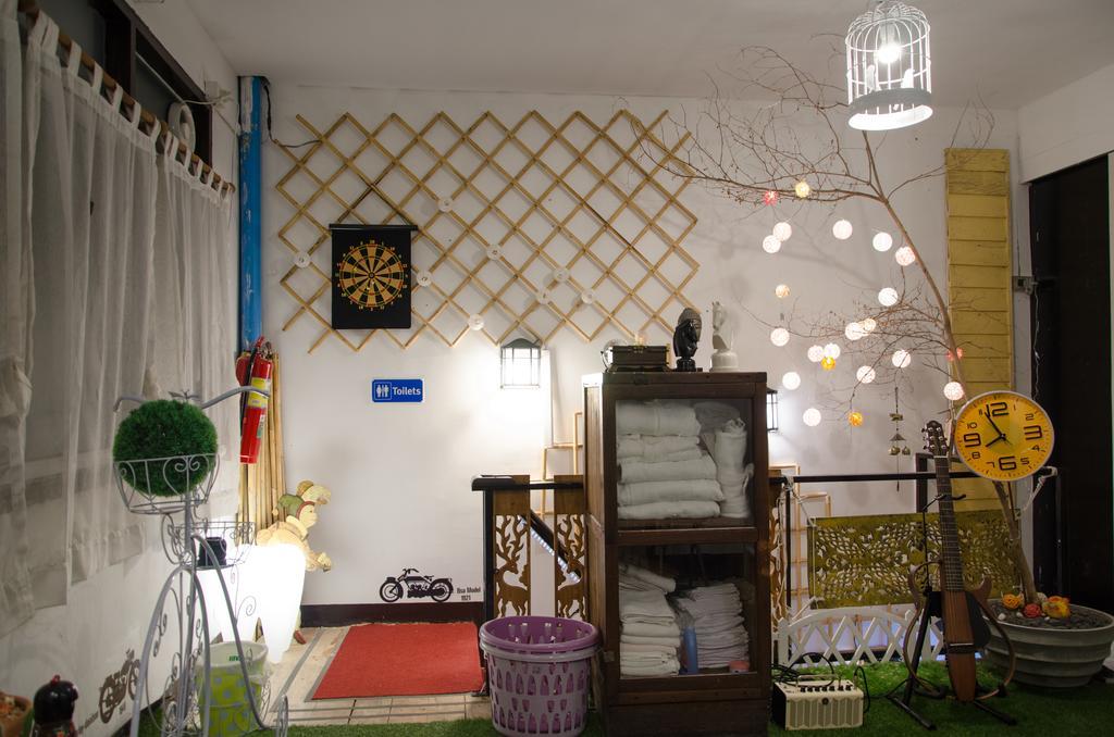 Bed And Butler Hostel Μπανγκόκ Εξωτερικό φωτογραφία