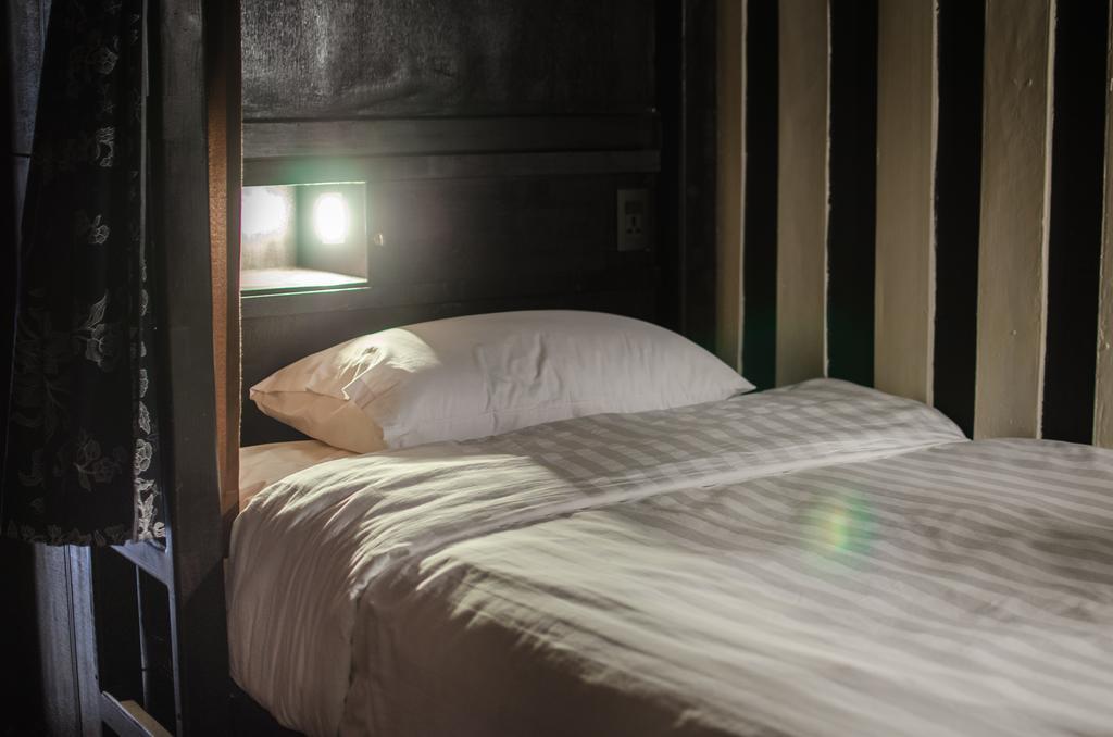 Bed And Butler Hostel Μπανγκόκ Εξωτερικό φωτογραφία