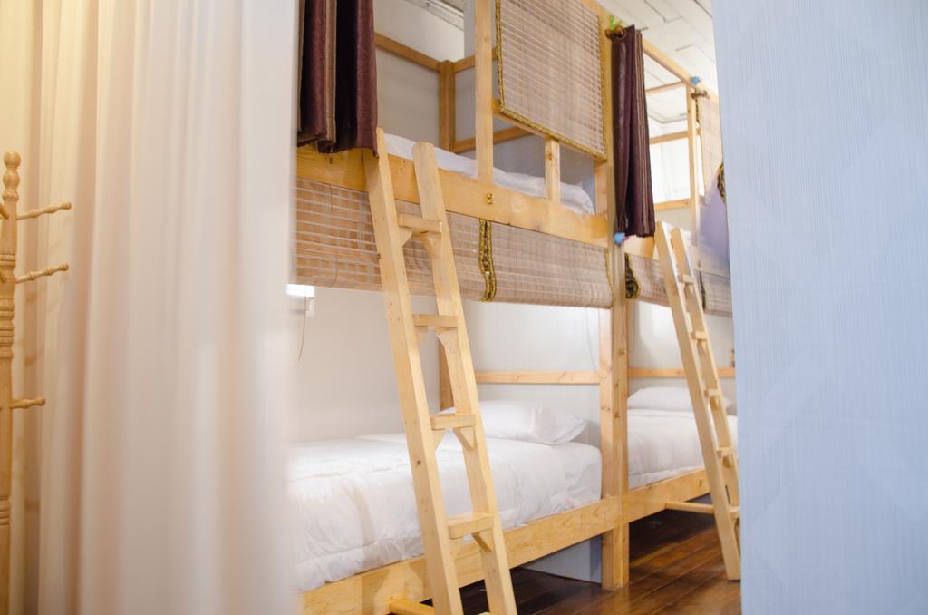 Bed And Butler Hostel Μπανγκόκ Δωμάτιο φωτογραφία