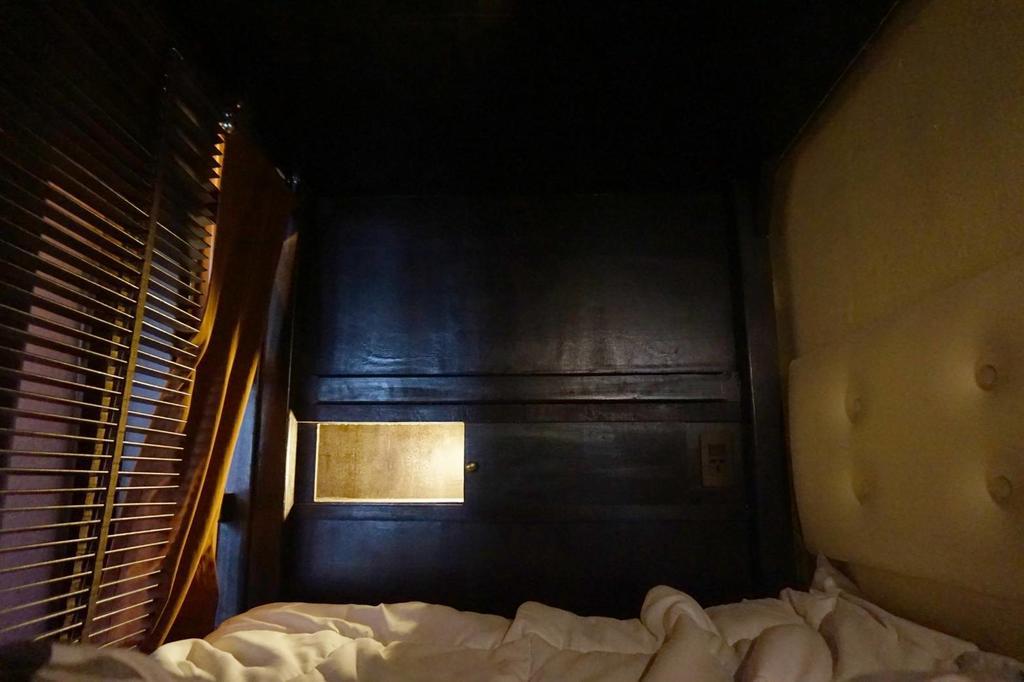 Bed And Butler Hostel Μπανγκόκ Εξωτερικό φωτογραφία